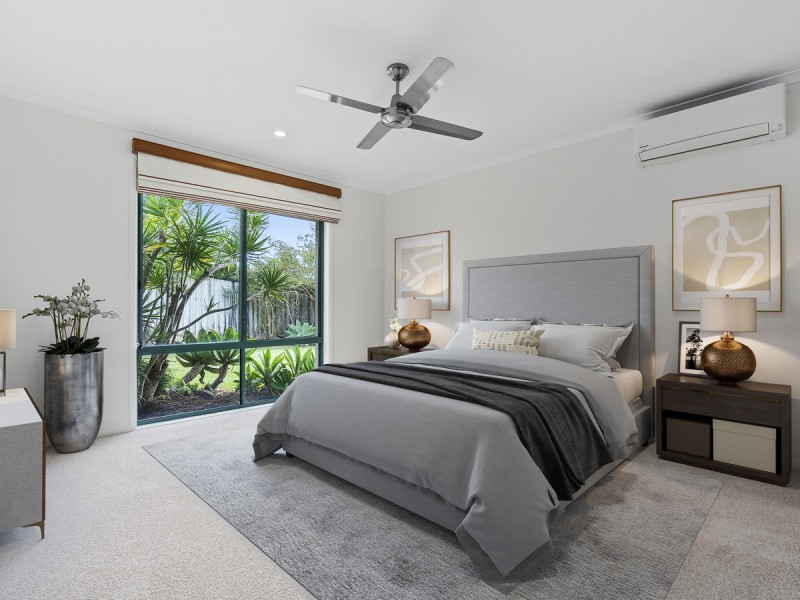 9 Motu Close, Pacific Pines QLD 4211