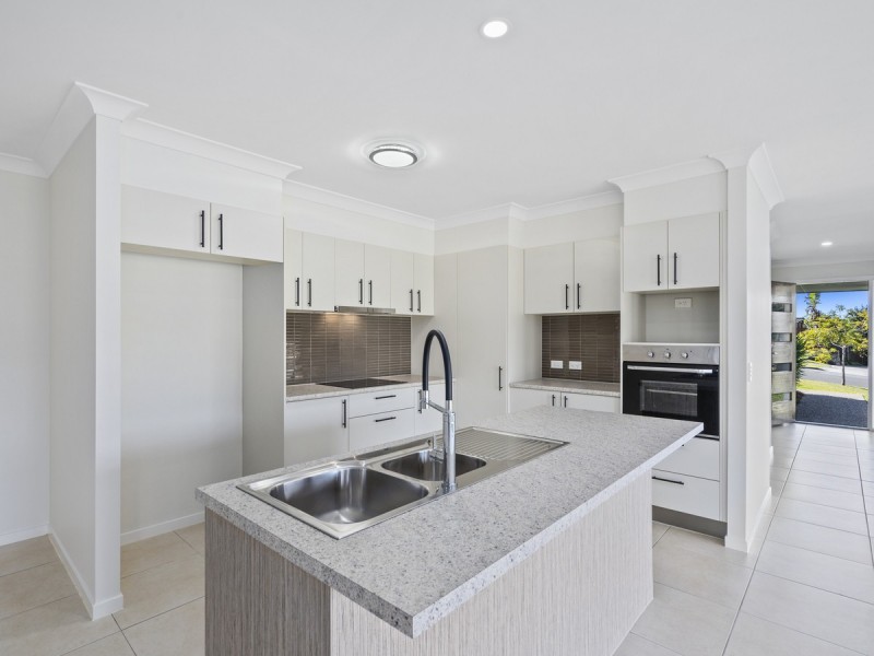 46 Mcauley Parade, Pacific Pines QLD 4211