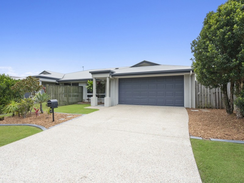 2/85 Victoria Drive, Pacific Pines QLD 4211