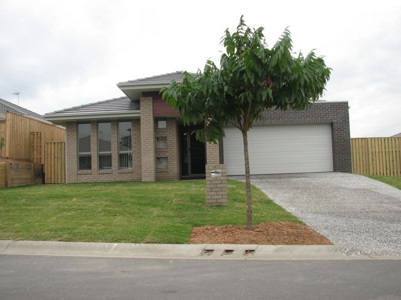 17 Starkey Street, Pacific Pines QLD 4211