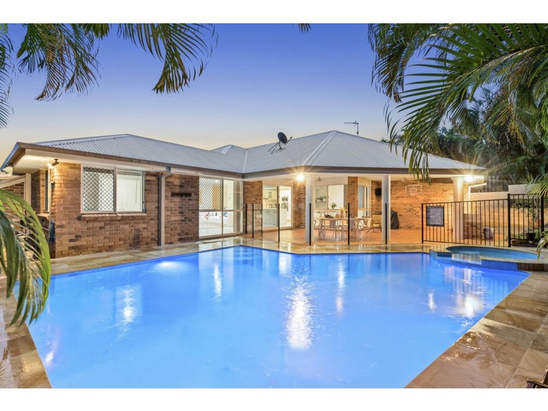 3 Atoli Rise, Pacific Pines QLD 4211