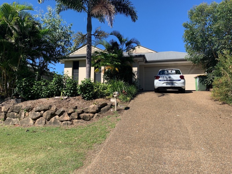 17 Carmarthen Circuit, Pacific Pines QLD 4211