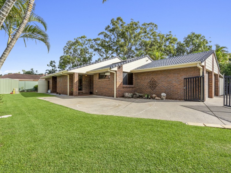 2 Western Way, Oxenford QLD 4210