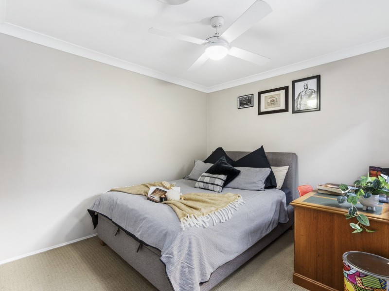 2 Western Way, Oxenford QLD 4210