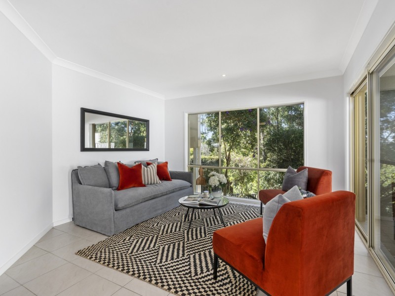 9 Maloney Crescent, Maudsland QLD 4210