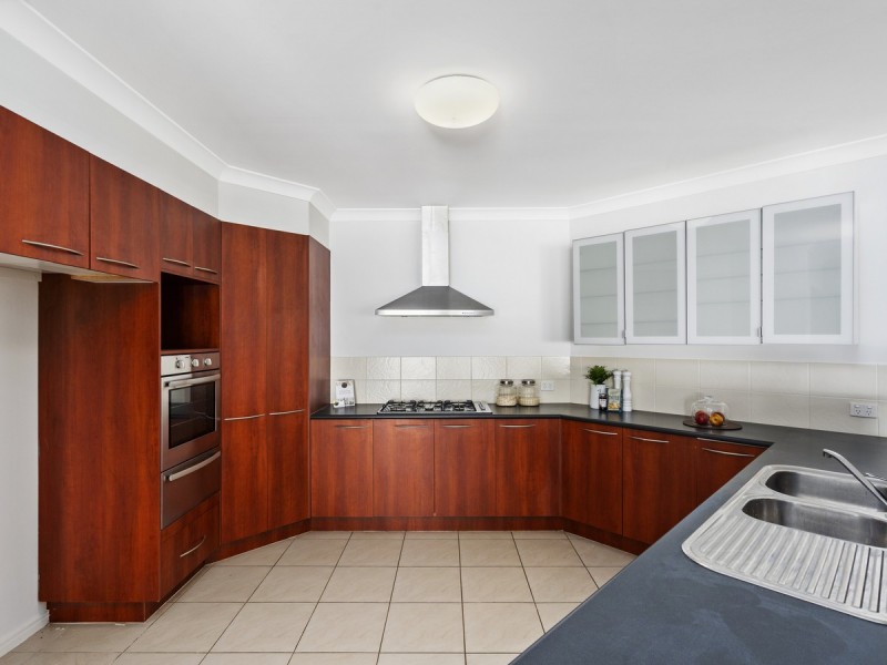 9 Maloney Crescent, Maudsland QLD 4210