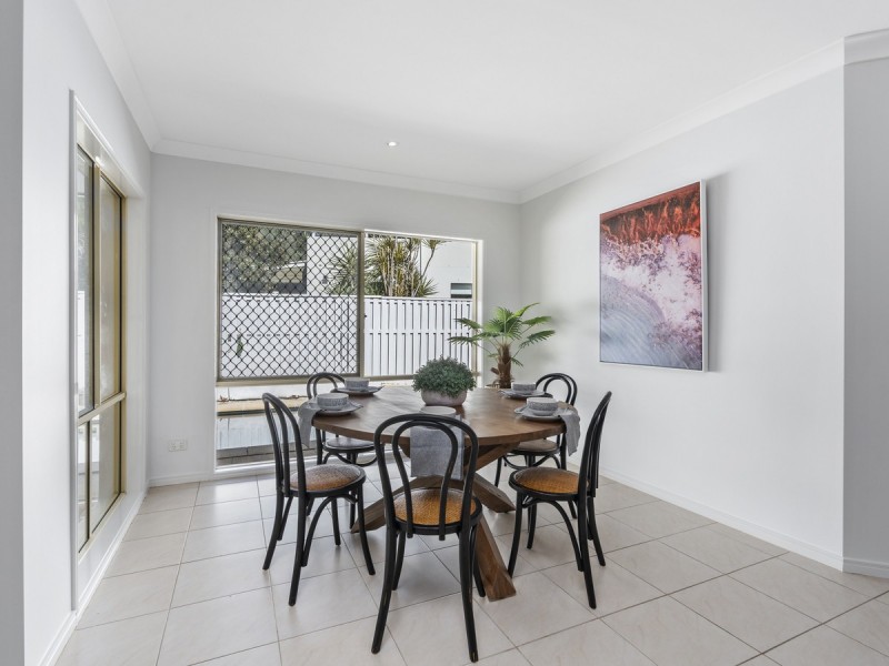 9 Maloney Crescent, Maudsland QLD 4210