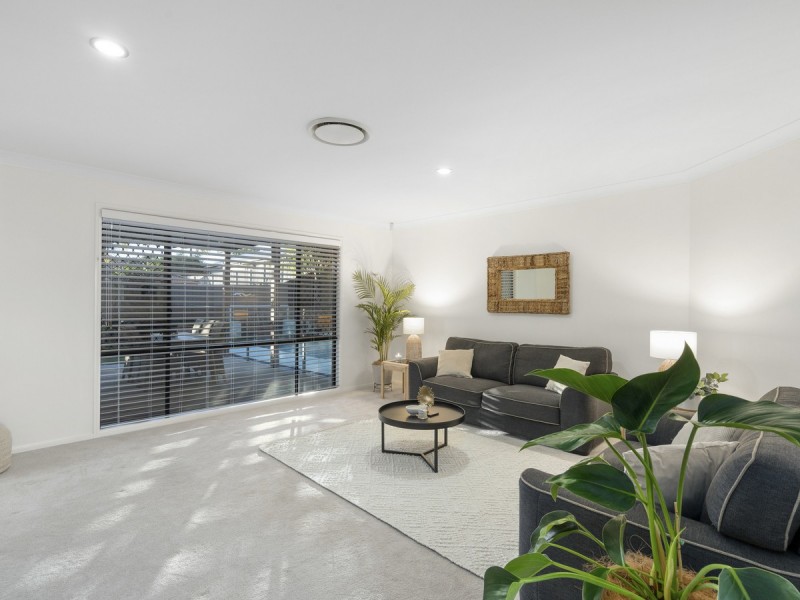 107 Salvado Drive, Pacific Pines QLD 4211
