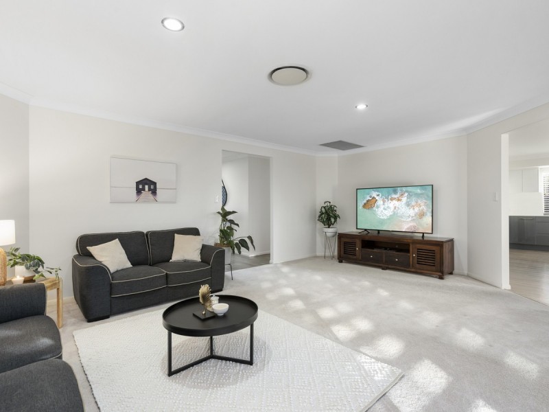 107 Salvado Drive, Pacific Pines QLD 4211