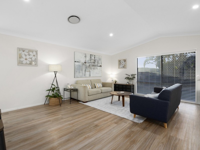 107 Salvado Drive, Pacific Pines QLD 4211