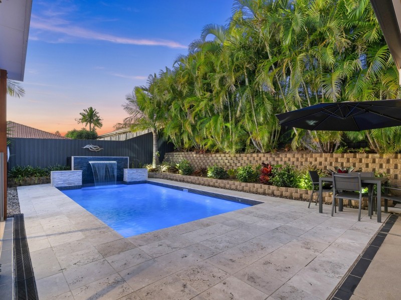 107 Salvado Drive, Pacific Pines QLD 4211