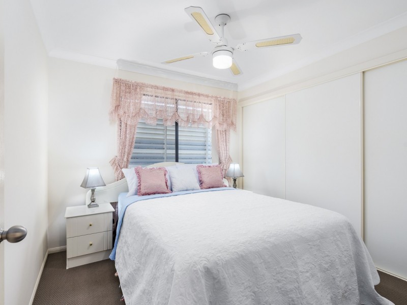 1/77 Victoria Drive, Pacific Pines QLD 4211