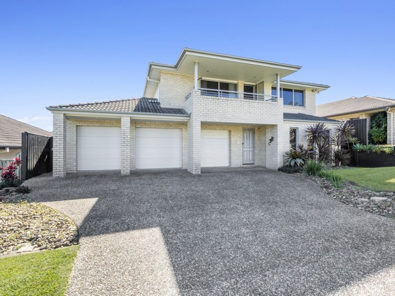 92 Wunburra Circle, Pacific Pines QLD 4211