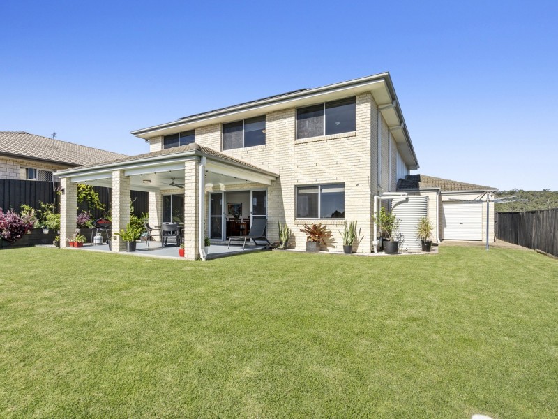 92 Wunburra Circle, Pacific Pines QLD 4211