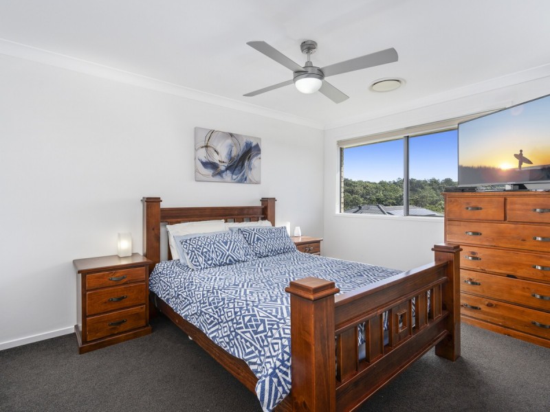 92 Wunburra Circle, Pacific Pines QLD 4211