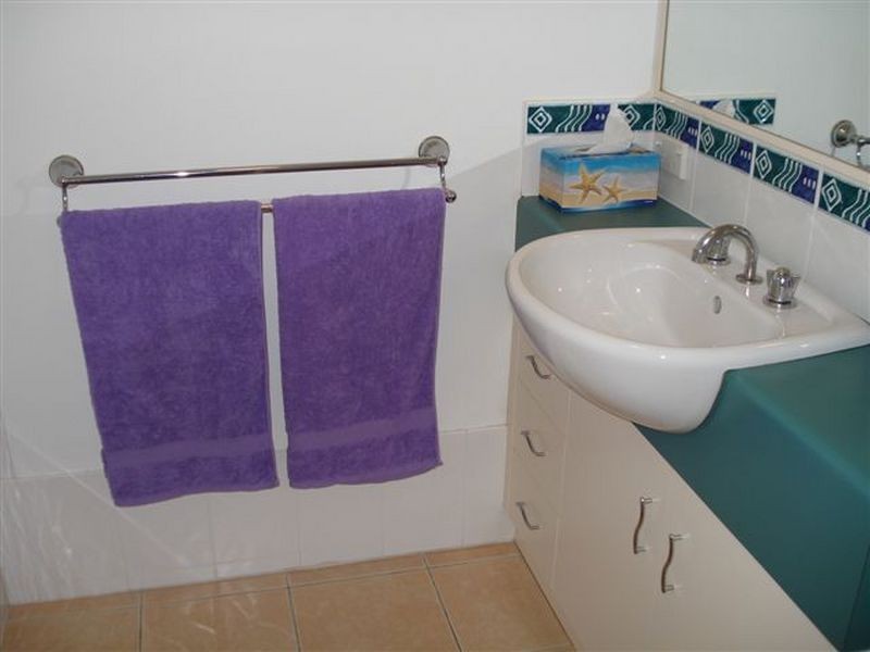 17 Silverpine Crescent, Oxenford QLD 4210