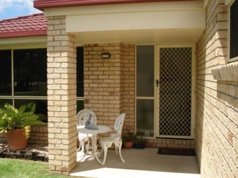 17 Silverpine Crescent, Oxenford QLD 4210