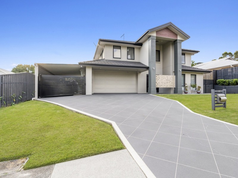 32 Hawkesbury Avenue, Pacific Pines QLD 4211