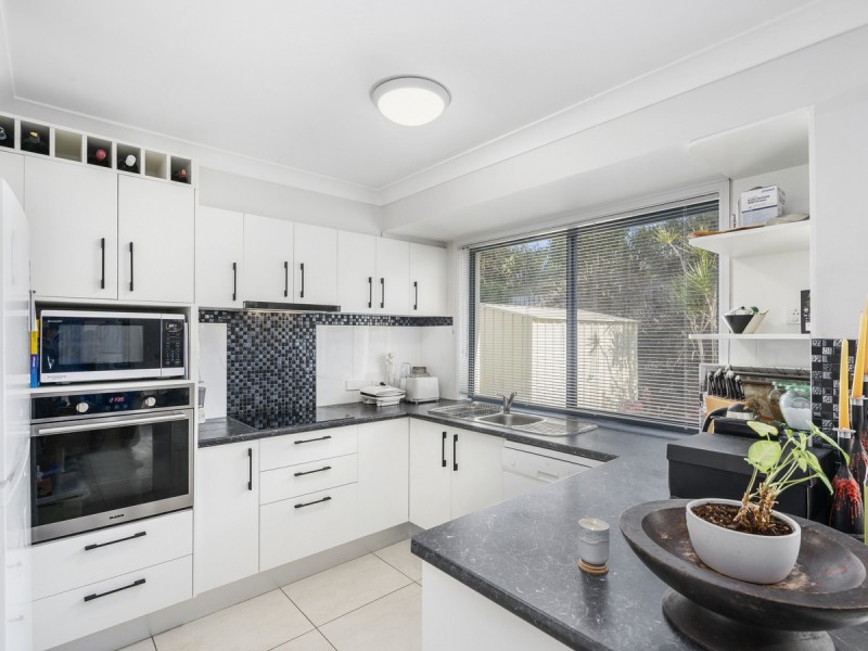 34/2 Studio Drive, Pacific Pines QLD 4211