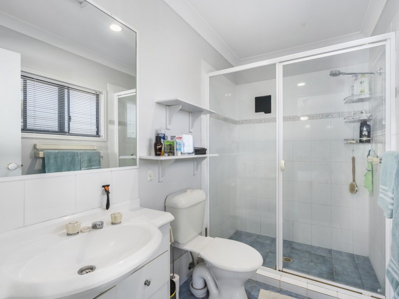 34/2 Studio Drive, Pacific Pines QLD 4211