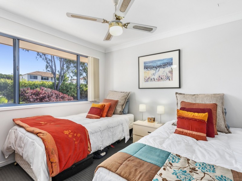 34/2 Studio Drive, Pacific Pines QLD 4211