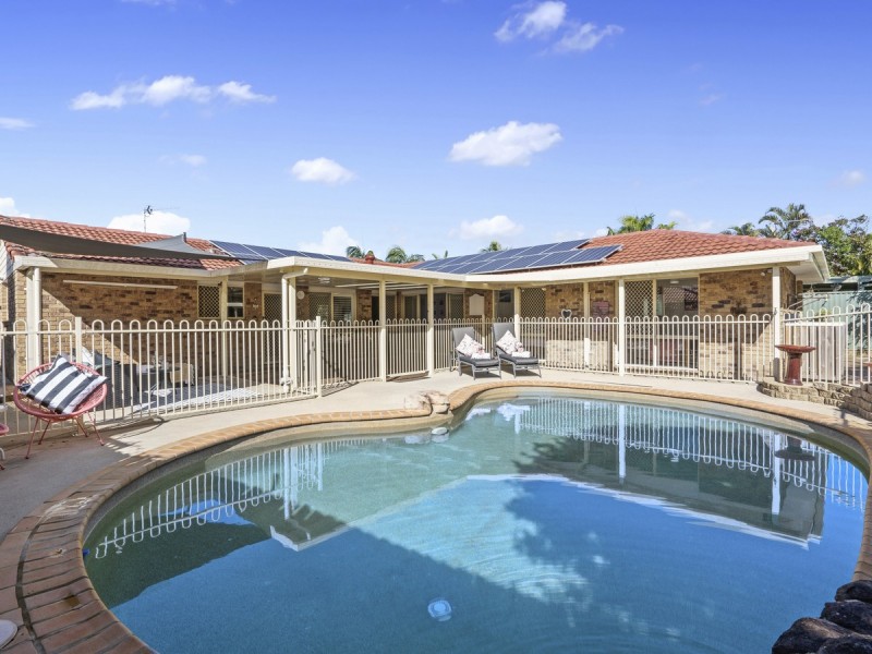 48 Clubhouse Drive, Arundel QLD 4214