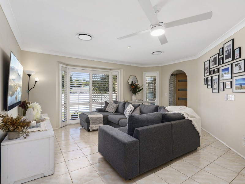 48 Clubhouse Drive, Arundel QLD 4214