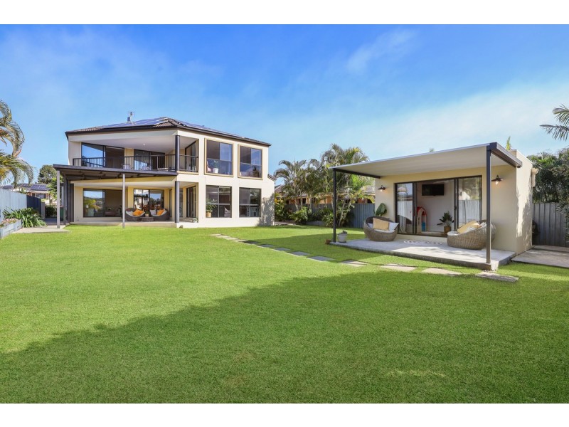 23 Mellum Circuit, Pacific Pines QLD 4211