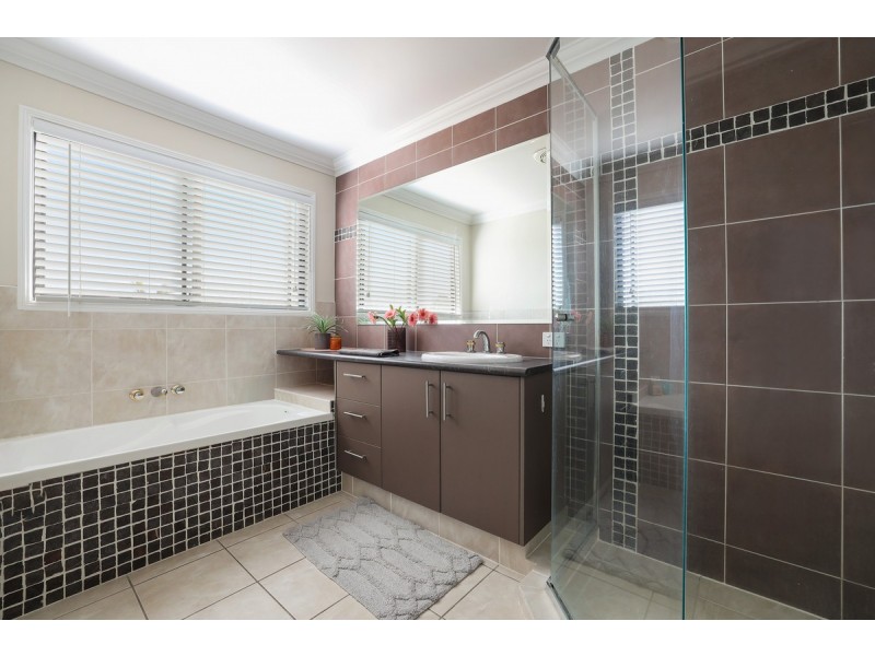 23 Mellum Circuit, Pacific Pines QLD 4211