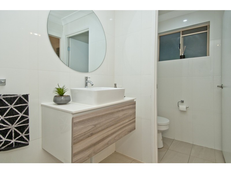 24 Catani Place, Helensvale QLD 4212