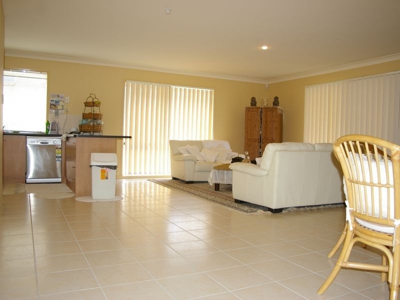 Pacific Pines QLD 4211