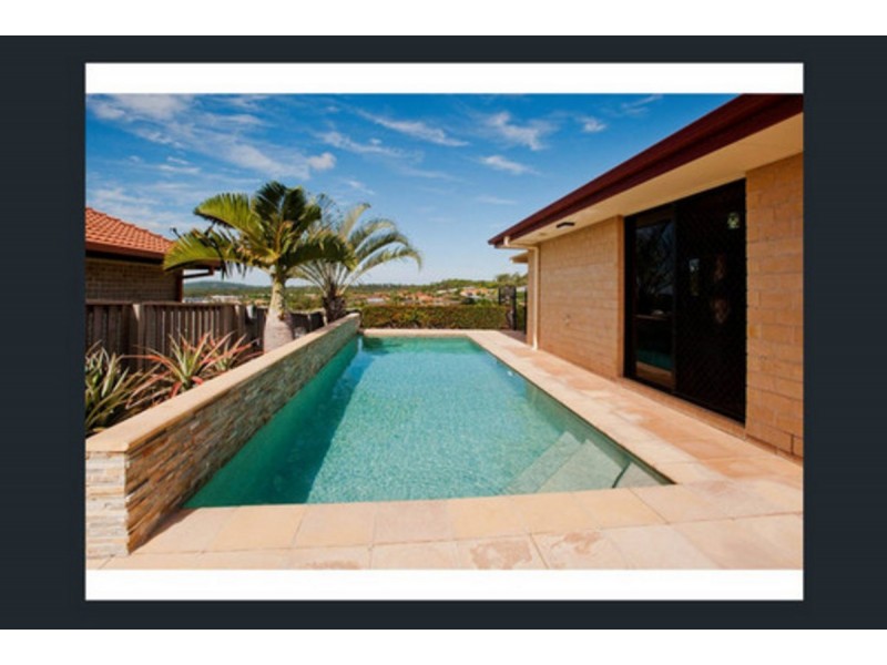 15 Crosby Avenue, Pacific Pines QLD 4211