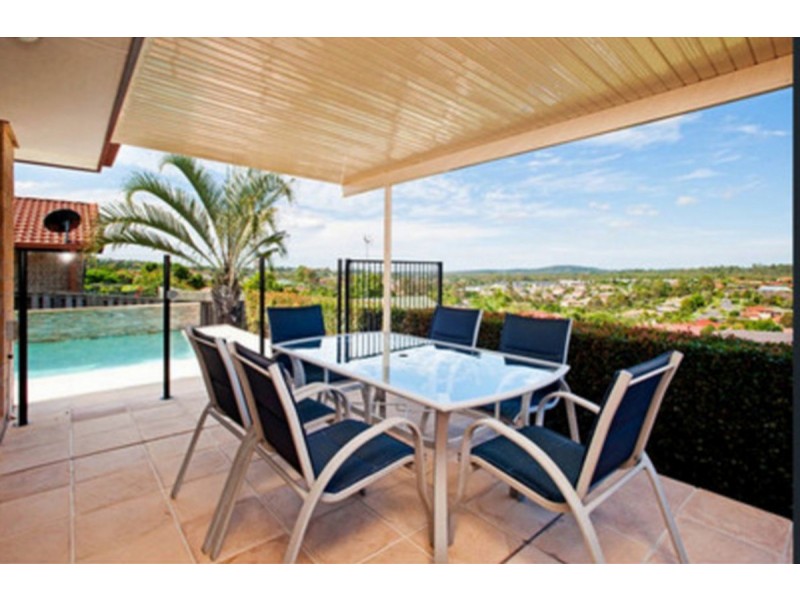 15 Crosby Avenue, Pacific Pines QLD 4211