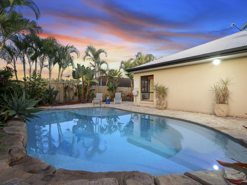 15 Springwood Avenue, Pacific Pines QLD 4211