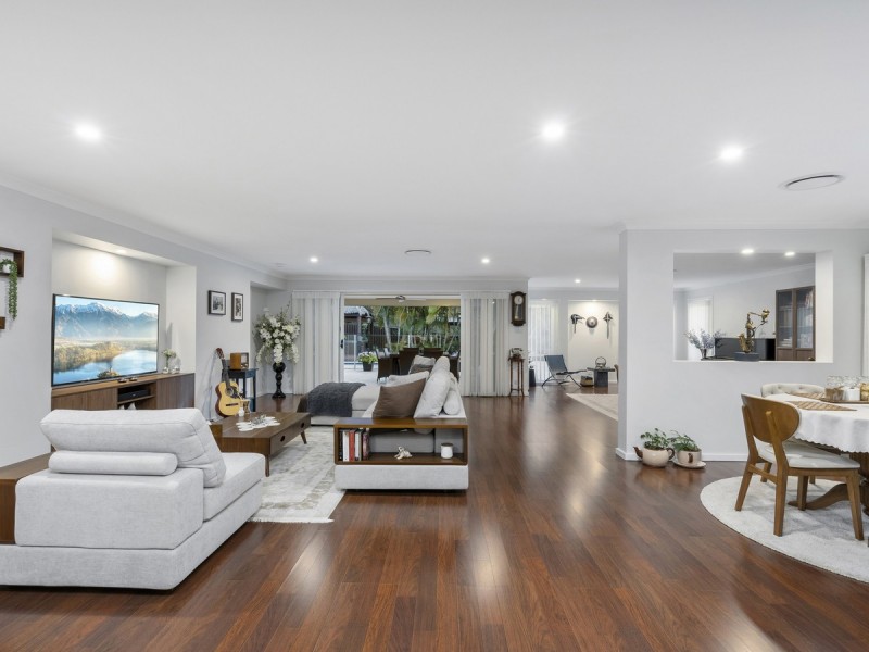 24 McAuley Parade, Pacific Pines QLD 4211