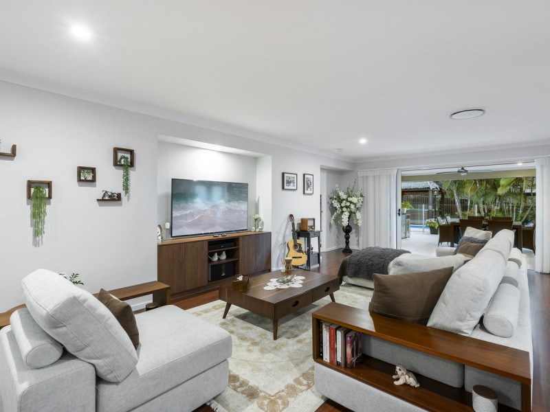 24 McAuley Parade, Pacific Pines QLD 4211