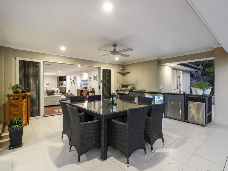 24 McAuley Parade, Pacific Pines QLD 4211