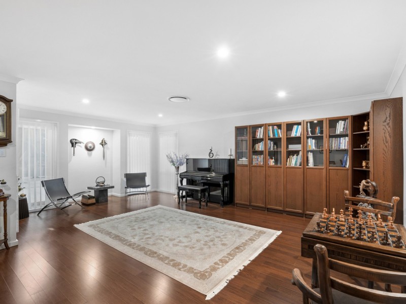 24 McAuley Parade, Pacific Pines QLD 4211