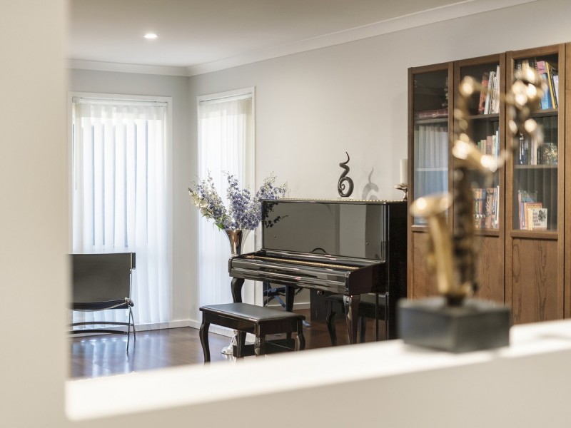 24 McAuley Parade, Pacific Pines QLD 4211