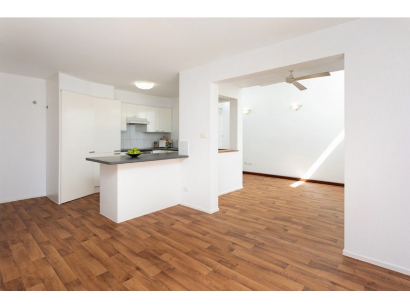 8 Buliti Street, Hope Island QLD 4212