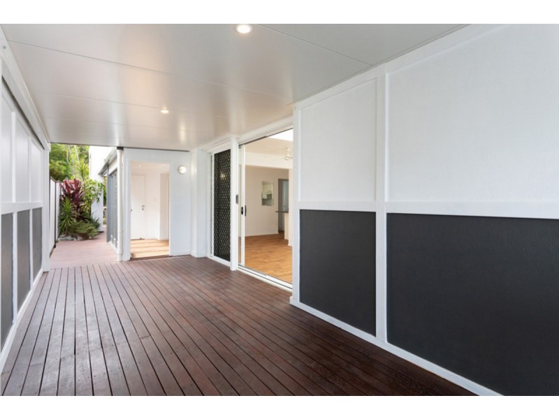 8 Buliti Street, Hope Island QLD 4212