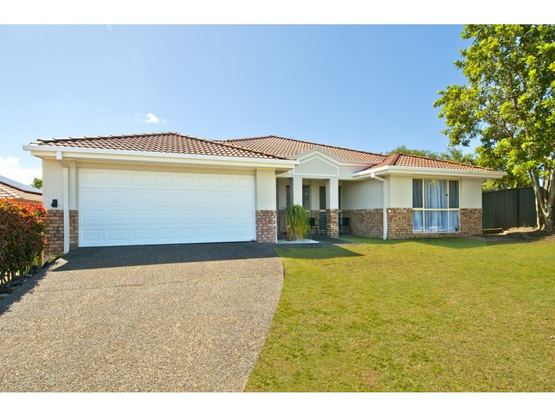 33 Murchison Street, Pacific Pines QLD 4211