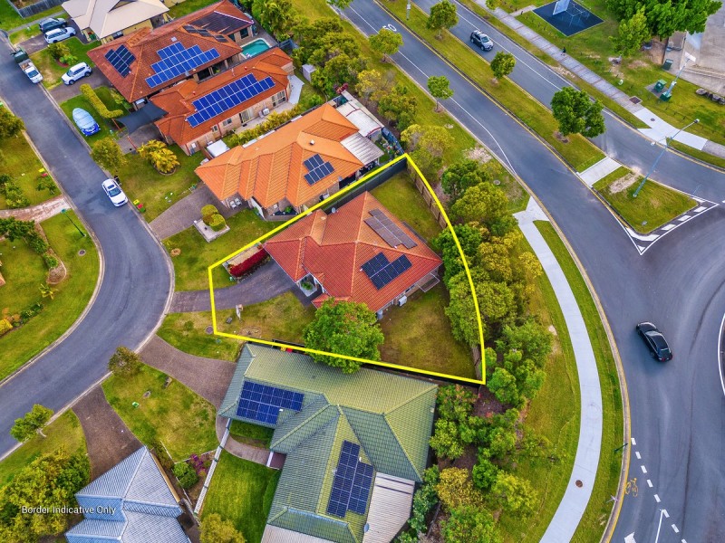 33 Murchison Street, Pacific Pines QLD 4211