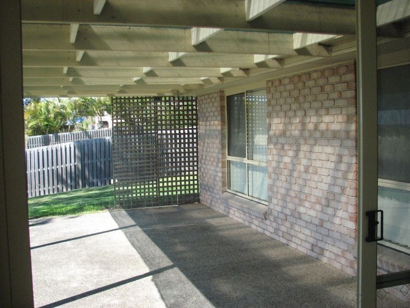 56 Manra Way, Pacific Pines QLD 4211