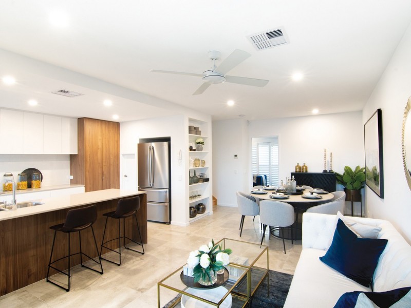 21/2 Vale Avenue, Arundel QLD 4214