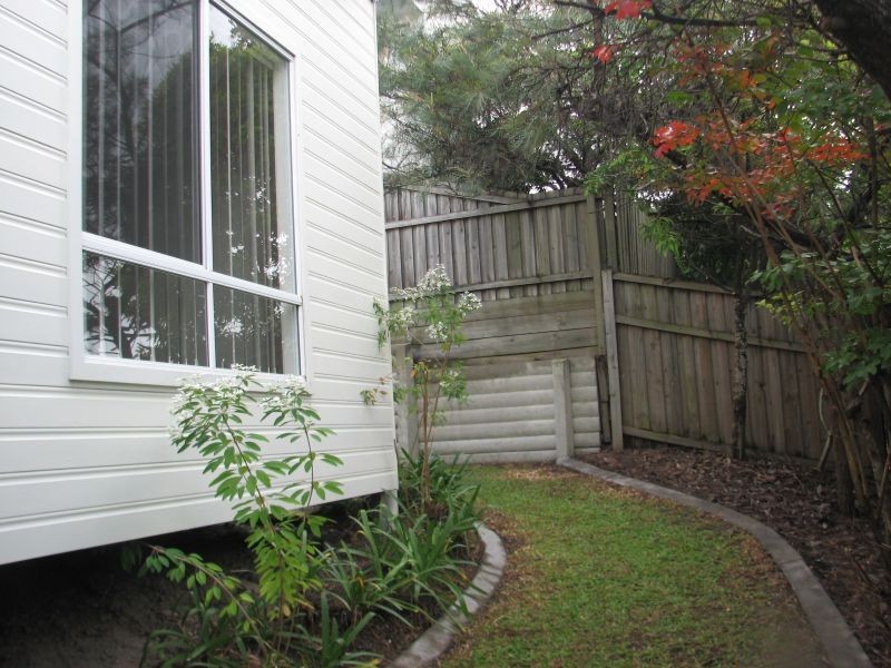 1 Norfolk Drive, Pacific Pines QLD 4211