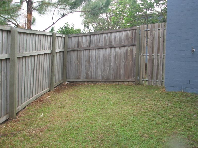 1 Norfolk Drive, Pacific Pines QLD 4211