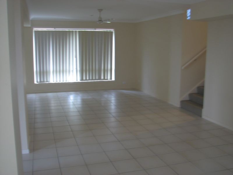 1 Norfolk Drive, Pacific Pines QLD 4211