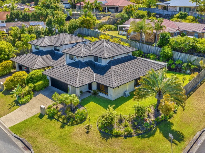 2/42 Penrhyn Street, Pacific Pines QLD 4211