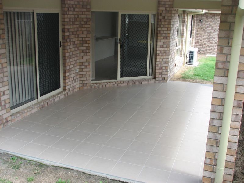 6 Kadie Place, Pacific Pines QLD 4211